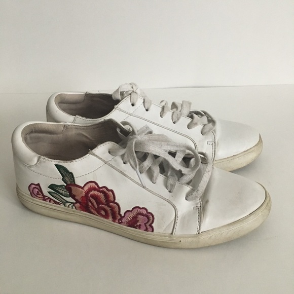 Kenneth Cole Reaction flower sneakers - Picture 4 of 7